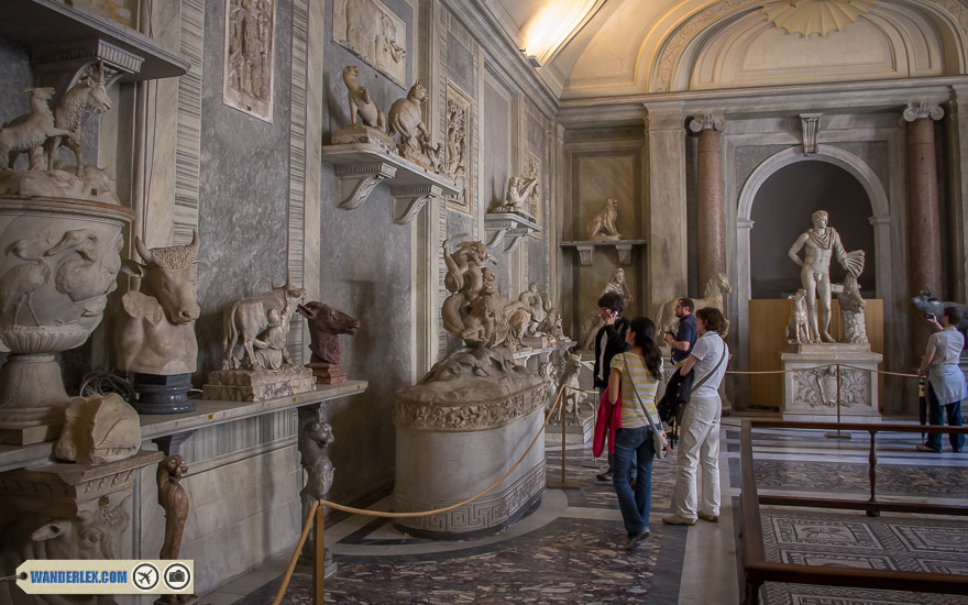 Sculptures room in Vatican